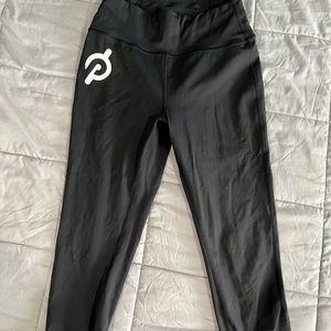 Peloton Essential Capri (Black)